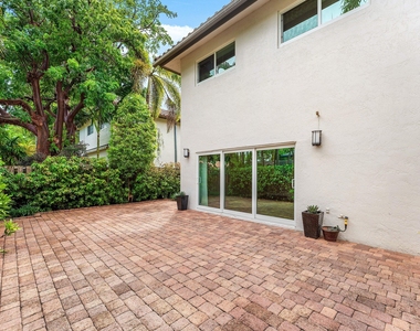 620 Ne 9th Avenue - Photo Thumbnail 25