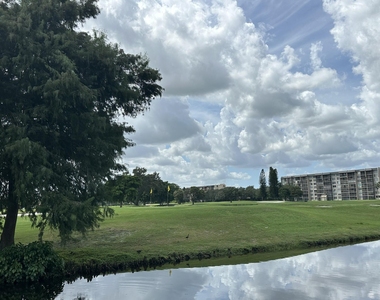 3001 W Rolling Hills Circle - Photo Thumbnail 19