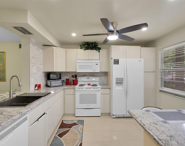 3405 Bimini Lane - Photo Thumbnail 9
