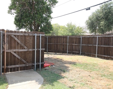 217 Matt Place - Photo Thumbnail 17