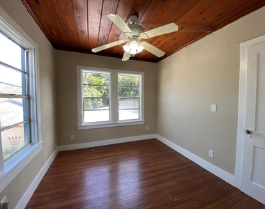 203 Foresteria Drive - Photo Thumbnail 8
