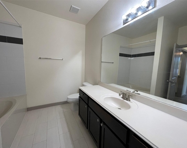 3629 Valley Vista Drive - Photo Thumbnail 8