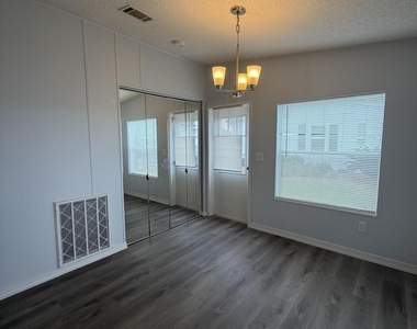 8179 Sandwedge Terrace - Photo Thumbnail 12