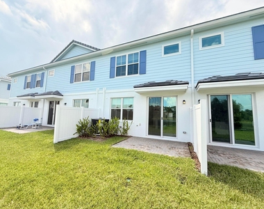 121 Se Birch Terrace - Photo Thumbnail 19