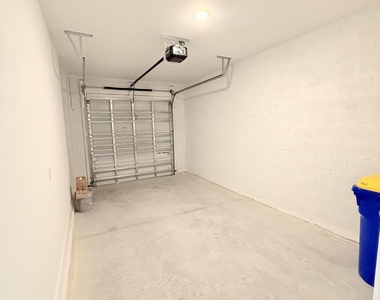 121 Se Birch Terrace - Photo Thumbnail 9