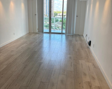 19370 Collins Avenue - Photo Thumbnail 2