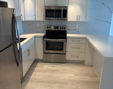 19370 Collins Avenue - Photo Thumbnail 3