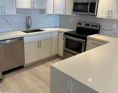 19370 Collins Avenue - Photo Thumbnail 4