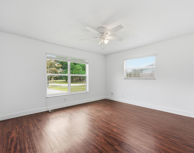 3847 Roan Court E - Photo Thumbnail 12