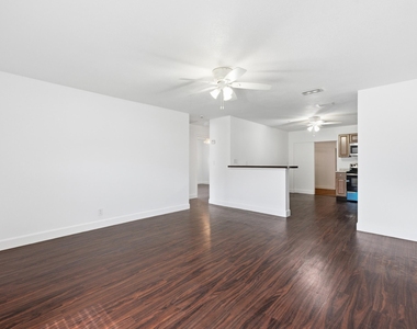 3847 Roan Court E - Photo Thumbnail 7