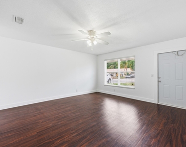 3847 Roan Court E - Photo Thumbnail 5