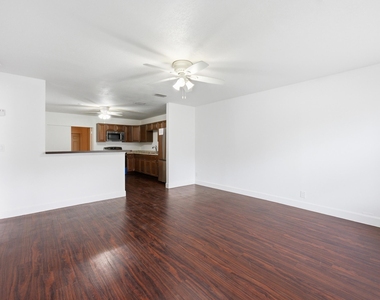3847 Roan Court E - Photo Thumbnail 4