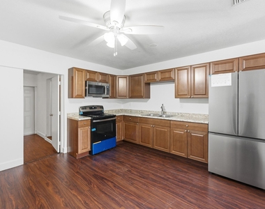 3847 Roan Court E - Photo Thumbnail 9