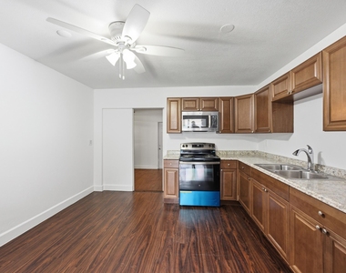 3847 Roan Court E - Photo Thumbnail 8