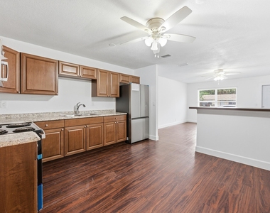 3847 Roan Court E - Photo Thumbnail 11