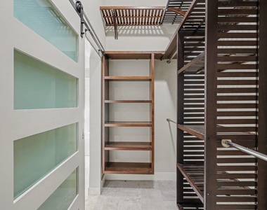 2502 Live Oak Street - Photo Thumbnail 26
