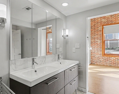 2502 Live Oak Street - Photo Thumbnail 22