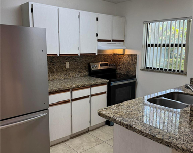 11400 Nw 45th Street - Photo Thumbnail 5