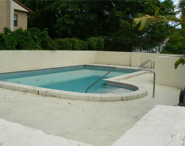 3103 Coral Ridge Drive - Photo Thumbnail 6