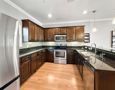 2403 Stutz Drive - Photo Thumbnail 9
