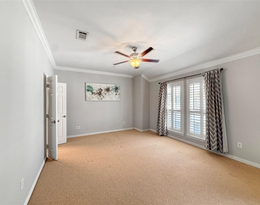 2403 Stutz Drive - Photo Thumbnail 21