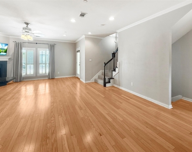 2403 Stutz Drive - Photo Thumbnail 12