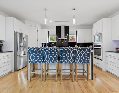 1808 Shaw Street - Photo Thumbnail 5