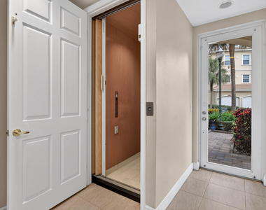 12583 Se Old Cypress Drive - Photo Thumbnail 7