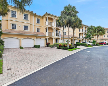 12583 Se Old Cypress Drive - Photo Thumbnail 2