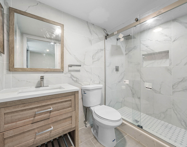 5190 Las Verdes Circle - Photo Thumbnail 24