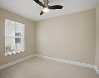1031 Goldenrod Road - Photo Thumbnail 13