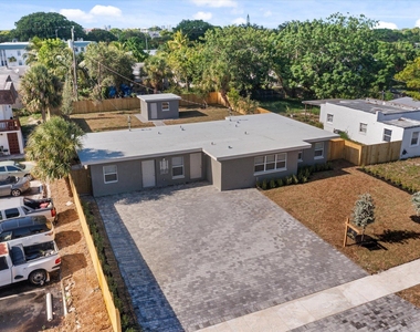 829 Bayberry Drive - Photo Thumbnail 17