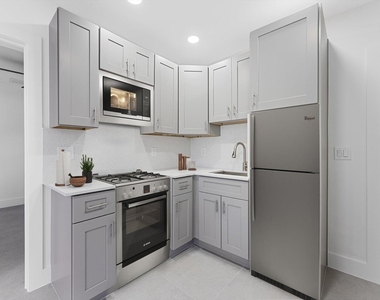 829 Bayberry Drive - Photo Thumbnail 1