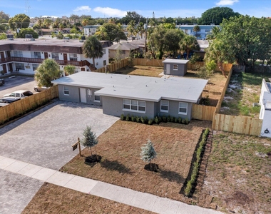 829 Bayberry Drive - Photo Thumbnail 16