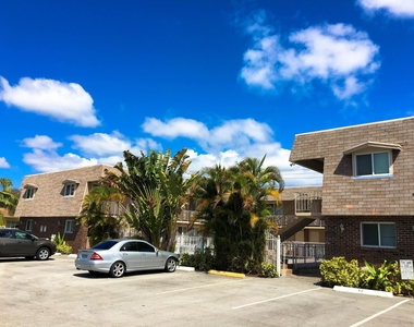 1727 Liberty Street - Photo Thumbnail 6