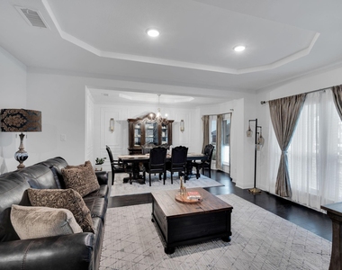 1767 Shumard Street - Photo Thumbnail 5