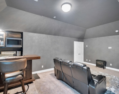 1767 Shumard Street - Photo Thumbnail 18