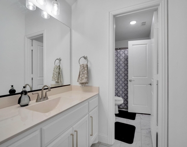1767 Shumard Street - Photo Thumbnail 14