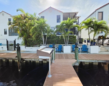 13348 Mangrove Isle Drive - Photo Thumbnail 40