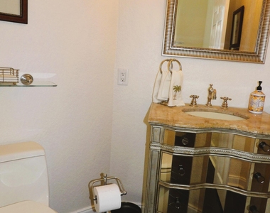 13348 Mangrove Isle Drive - Photo Thumbnail 7