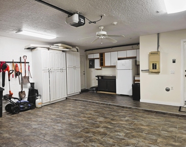 13348 Mangrove Isle Drive - Photo Thumbnail 35