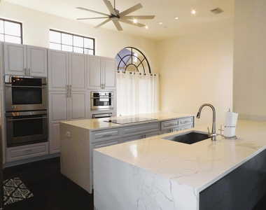 13348 Mangrove Isle Drive - Photo Thumbnail 3