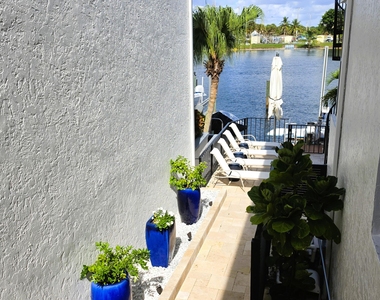 13348 Mangrove Isle Drive - Photo Thumbnail 32