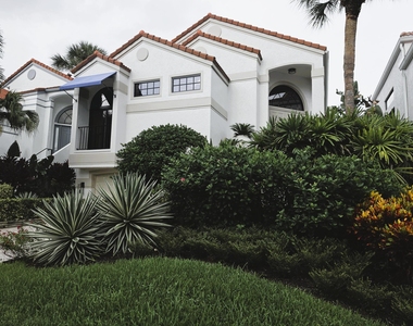 13348 Mangrove Isle Drive - Photo Thumbnail 2