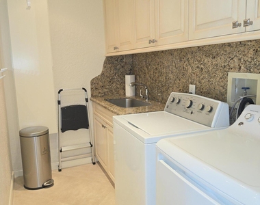 13348 Mangrove Isle Drive - Photo Thumbnail 29