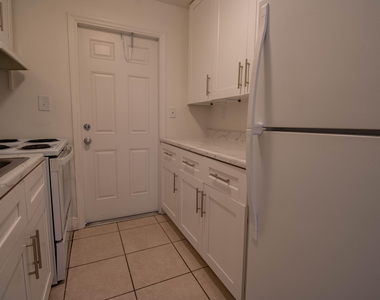 1831 Park Lane - Photo Thumbnail 5