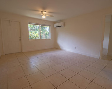 1831 Park Lane - Photo Thumbnail 3