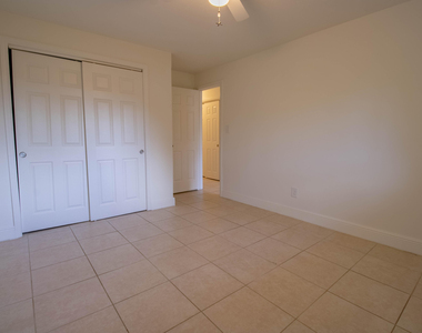1831 Park Lane - Photo Thumbnail 8