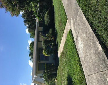 1831 Park Lane - Photo Thumbnail 11