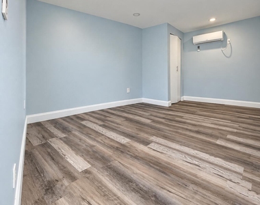 115 Walker Avenue - Photo Thumbnail 8